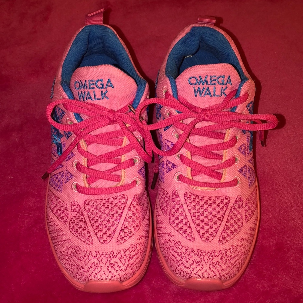Omega Walk Sneakers